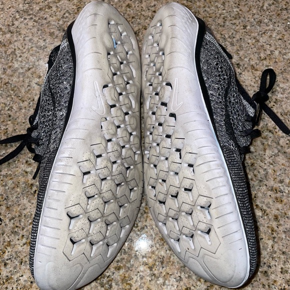 Nike Free Runs Flyknit - Picture 3 of 6